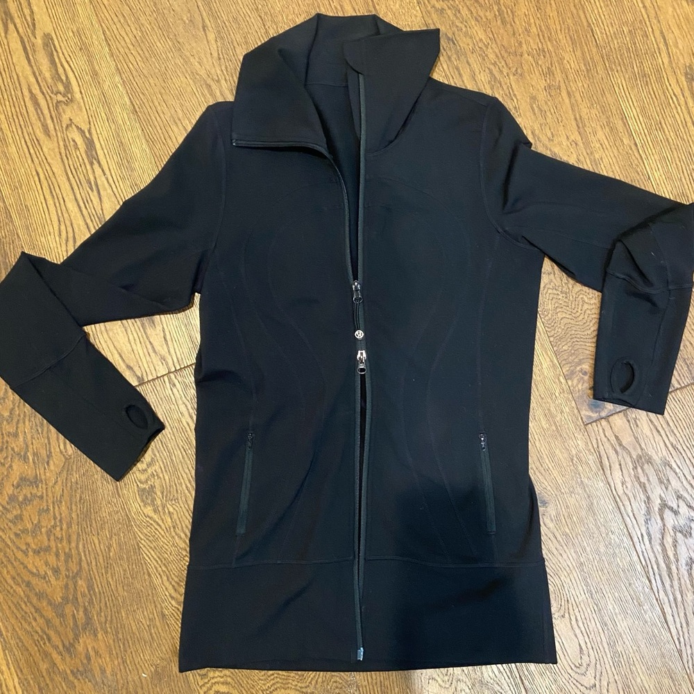 Lululemon black double zip stretch size 8